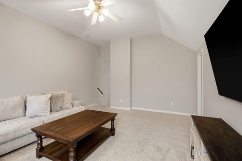 24234YelvertonGlen-24